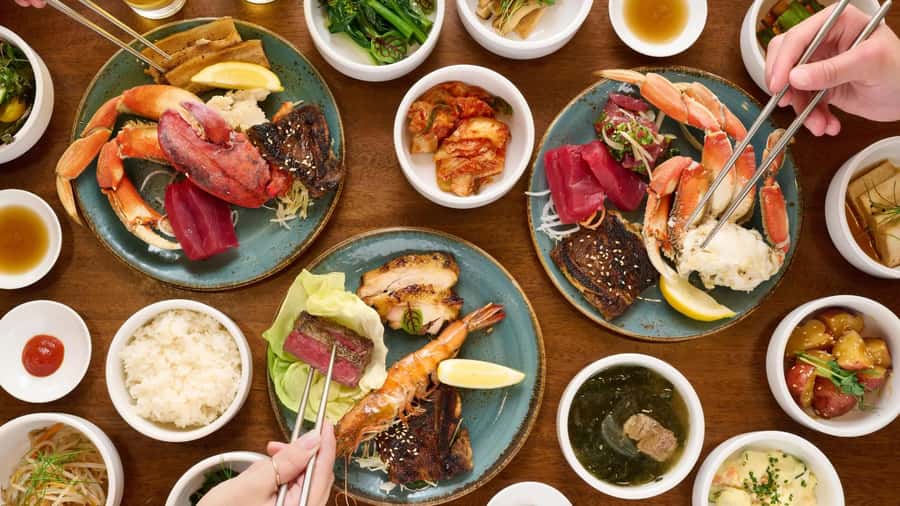 Oʻahu: Nā Lei Aloha Lūʻau & Dinner or Cocktail Show Option - Who will get the most from this luʻau