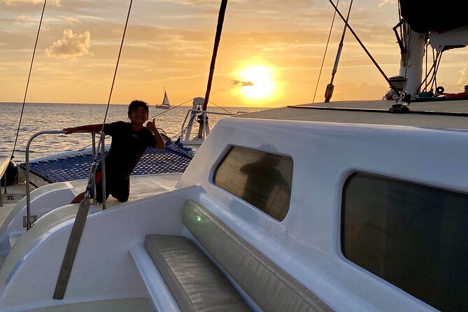 Oahu's Waikiki Coast: Moana’s Sunset Cocktail Sail - Sunset conditions, wind, and the whale season