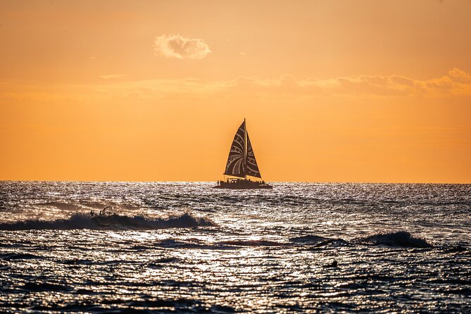 Oahu's Waikiki Coast: Moana’s Sunset Cocktail Sail - What the two-hour route feels like
