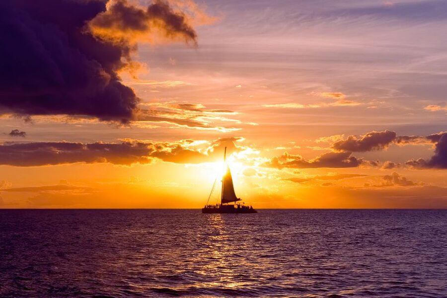 Oahu: Waikiki Sunset Catamaran Cocktail Cruise - Should you book this sunset catamaran cruise?