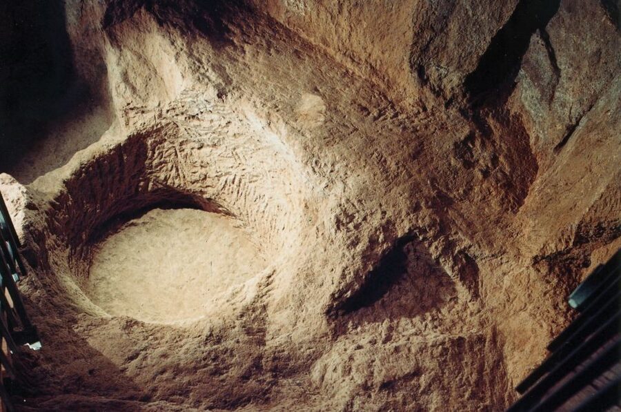 Orvieto: Pozzo della Cava Entry Ticket - Beginning with the Etruscan water well