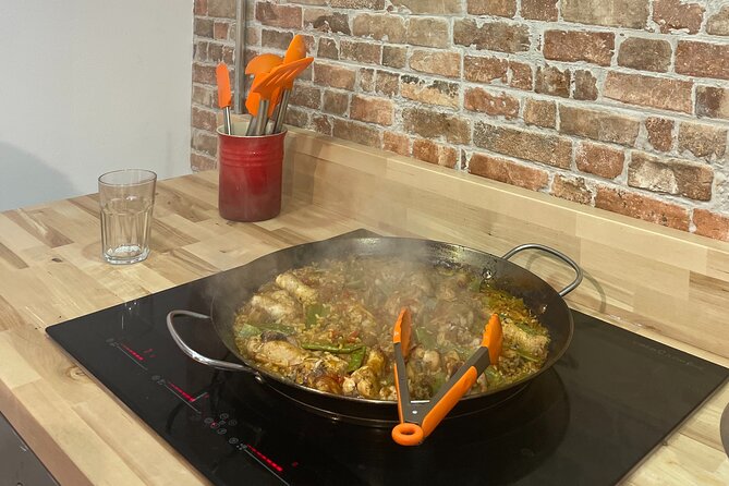 Paella and Burnt Basque Cheesecake Cooking Class (in Bilbao) - The paella lesson: broth, rice, and timing