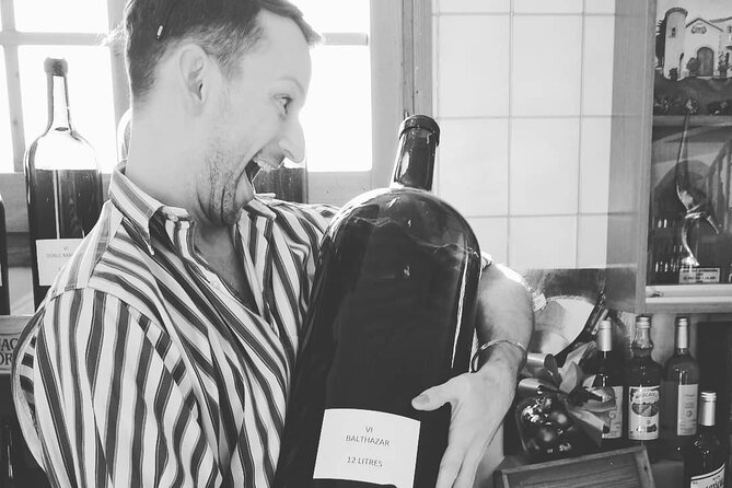Paella Class, Winery & Bike Ride - Free Hotel Pickup from Sitges - Choosing your paella in Vilafranca del Penedès