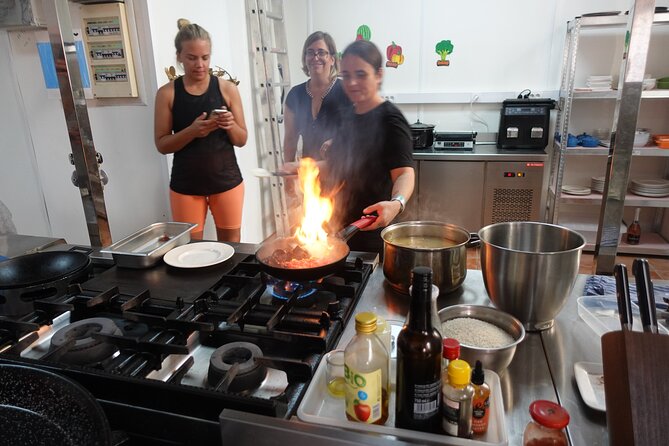 Paella & Sangria Class with Tapas and Market Visit - Choosing seafood, meat, or vegetarian paella