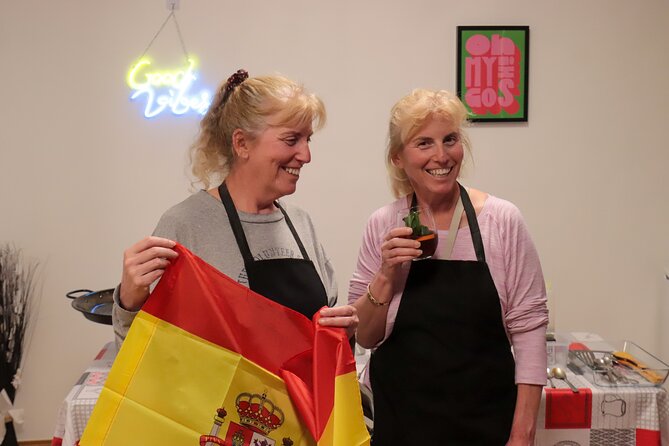 Paella Workshop with Bottomless Sangria in Central Madrid - The smoky kitchen issue