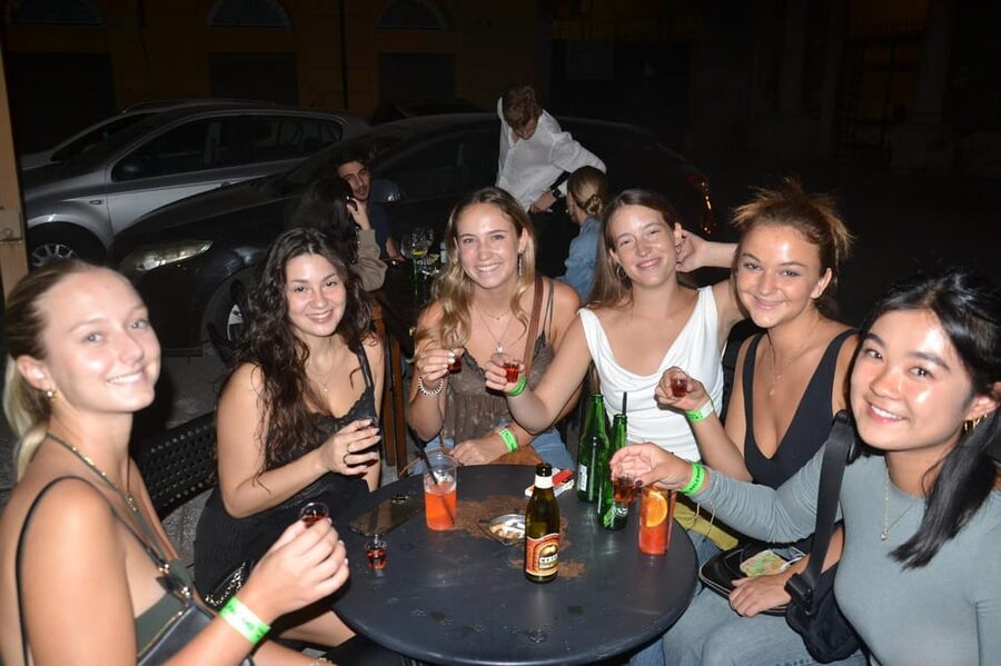 Palermo: Guided Bar Crawl with Shots and Discounts on Drinks - Guides, languages, and the social atmosphere
