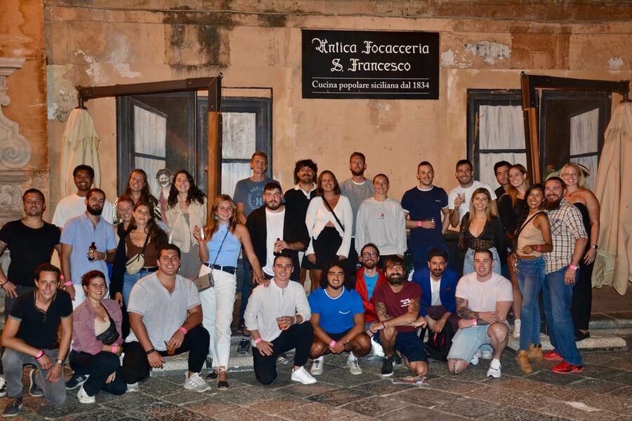 Palermo: Guided Bar Crawl with Shots and Discounts on Drinks - Who should book this night out?