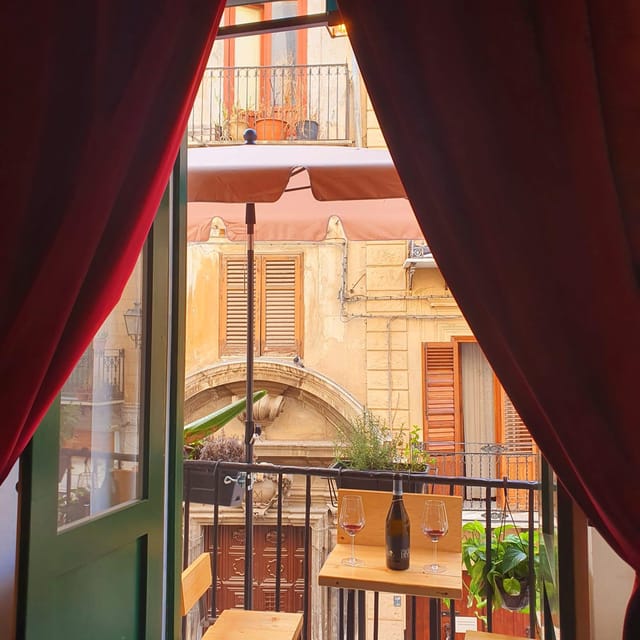 Palermo: Wine Tasting with Sicilian Tapas - A small wine bar near Ballarò