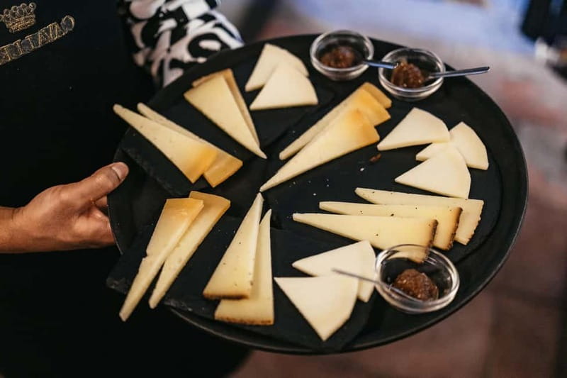 Palermo: Wine Tasting with Snacks at Bottega Monteleone - Five Sicilian wines in the heart of Palermo