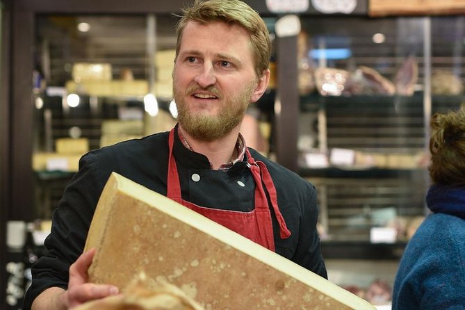 Paris Art of Pairing Cheese and Wine Tasting in a Cheese Cellar - Seven cheeses, from Gruyère to Beaufort