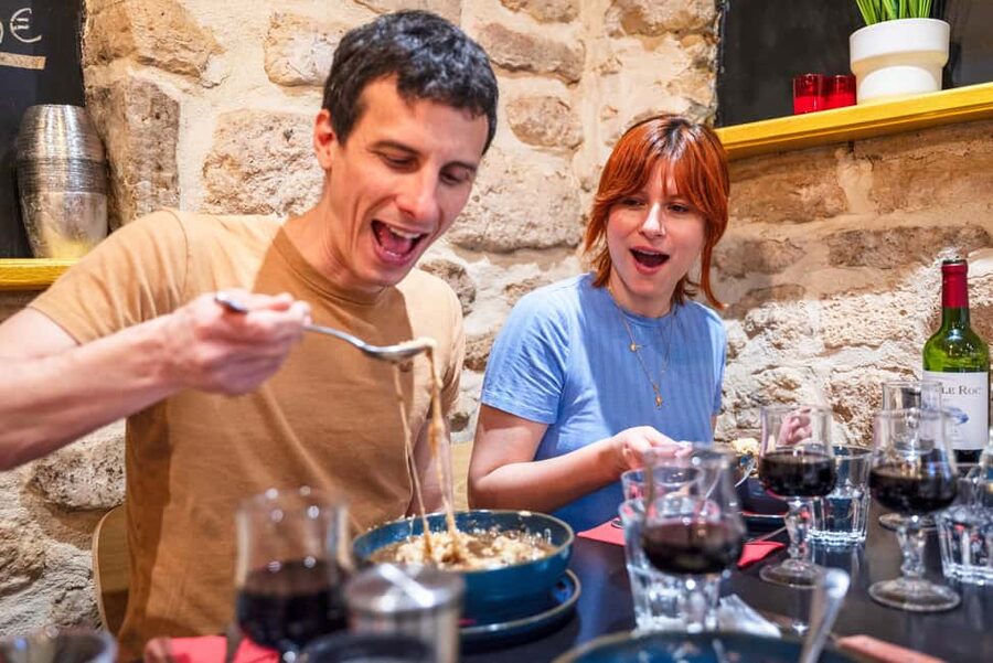 Paris: Champagne and Oysters Food Tour - Starting at République and entering Le Marais
