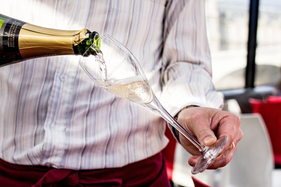 Paris: Champagne Tasting Cruise Departure from Eiffel Tower - Booking and timing advice