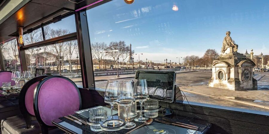 Paris: Champs Elysées Bus Toqué w/Lunch & Glass of Champagne - What the commentary adds to the ride