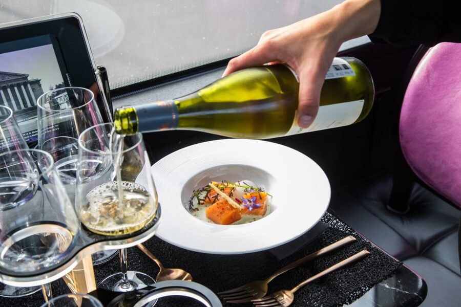 Paris: Champs Elysées Bus Toqué w/Lunch & Glass of Champagne - Who will enjoy this most