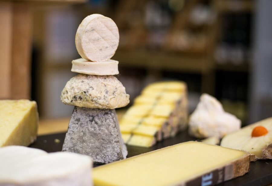 Paris: Cheese and Wine Class in a 17th Century Cellar - What you learn before the first sip