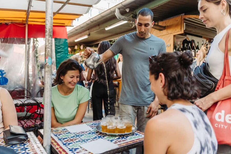 Paris: Food and Wine Tasting Walking Tour in Le Marais - What the $113 price buys you