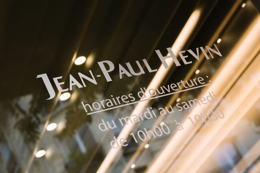 Paris: Food and Wine Tasting Walking Tour in Le Marais - The Jewish quarter and a warm pastrami sandwich