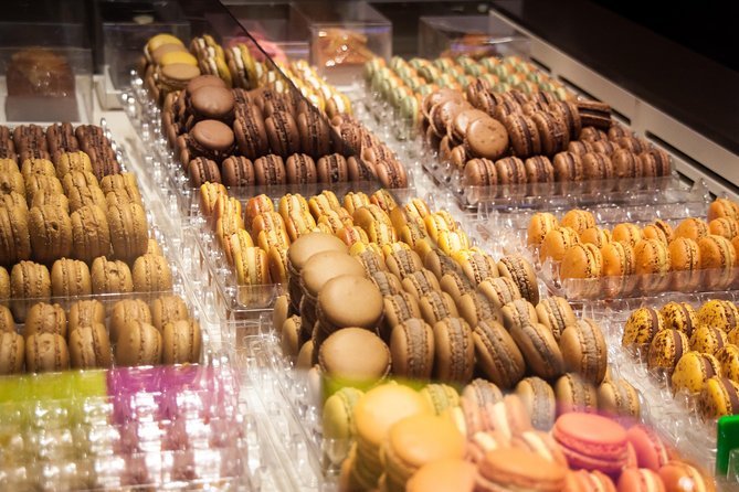 Paris French Sweets Tasting Tour with Pastries and Chocolates - Timing, group size, and practical comfort