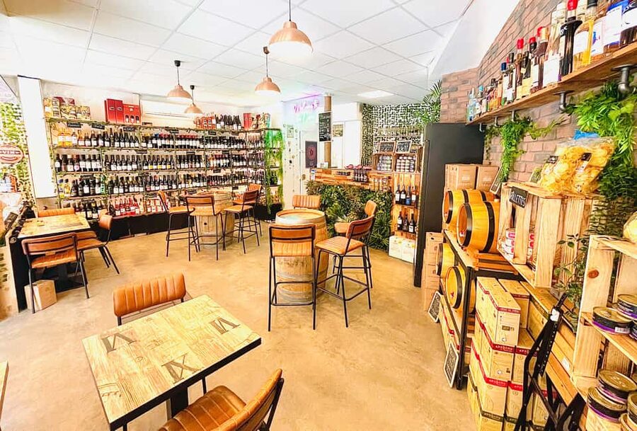 Paris: French wine tasting with cheeses and charcuterie - Cheese, charcuterie, and the work of pairing