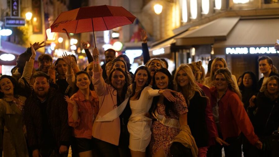 Paris: Latin Quarter Guided Pub Crawl to Bars and Clubs - Key points to know before you book