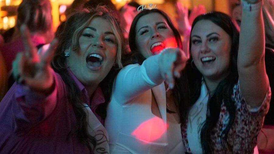 Paris: Latin Quarter Guided Pub Crawl to Bars and Clubs - Price, discounts, and what you really receive