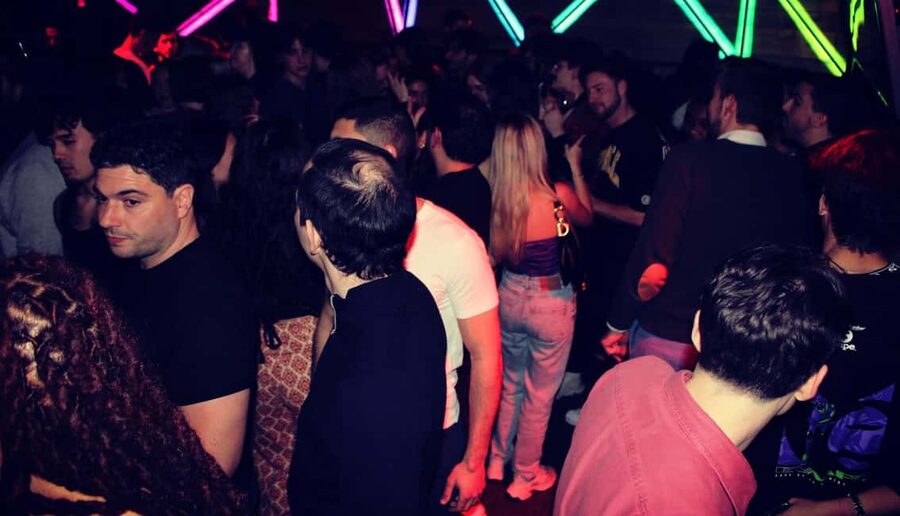 Paris: Latin Quarter Guided Pub Crawl to Bars and Clubs - Who should book this Paris pub crawl?