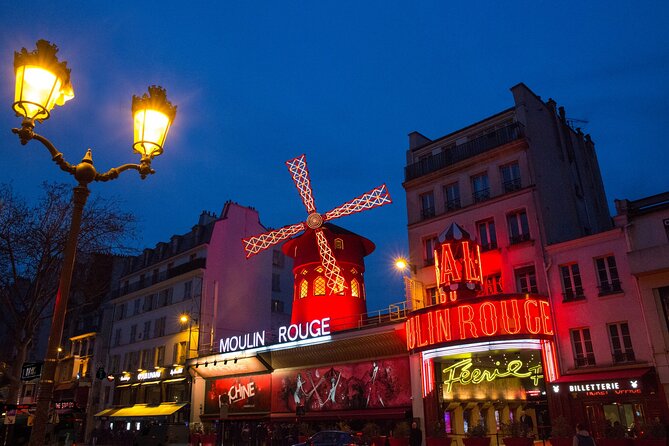 Paris Moulin Rouge 3-Courses Dinner with Wine and Show - Seating, sound, and crowding