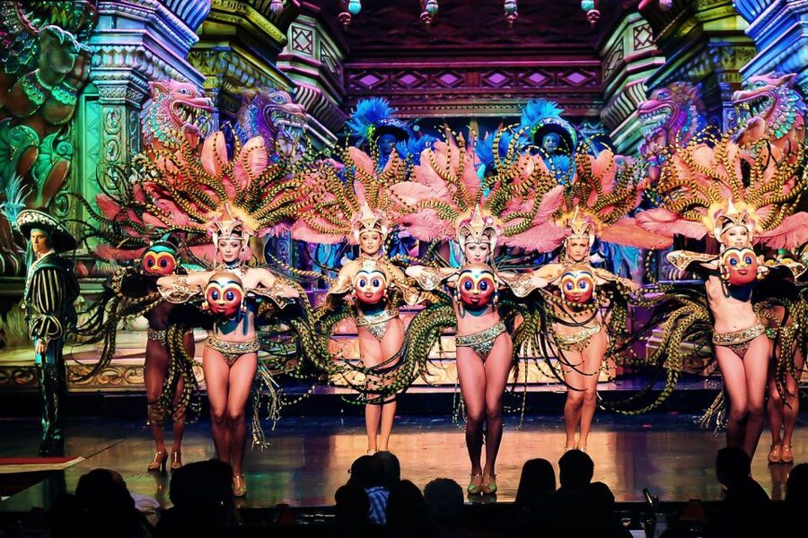 Paris: Moulin Rouge Cabaret Show Ticket with Champagne - What the Moulin Rouge Féerie show is really like