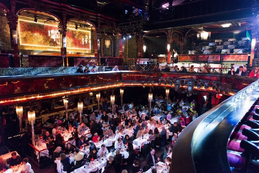 Paris: Paradis Latin Cabaret Show with Optional Champagne - Key points before you book