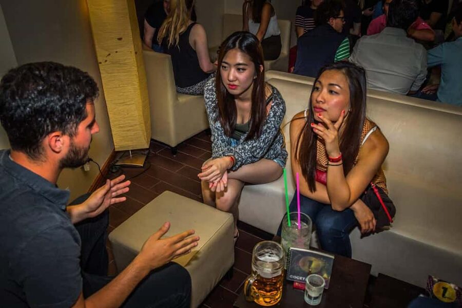 Paris: Pub Crawl with Shots and Nightclub Entry - Key points at a glance