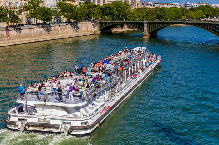 Paris : Scenic Cruise on the Seine River with Champagne - Musée d’Orsay and the Parisian quays