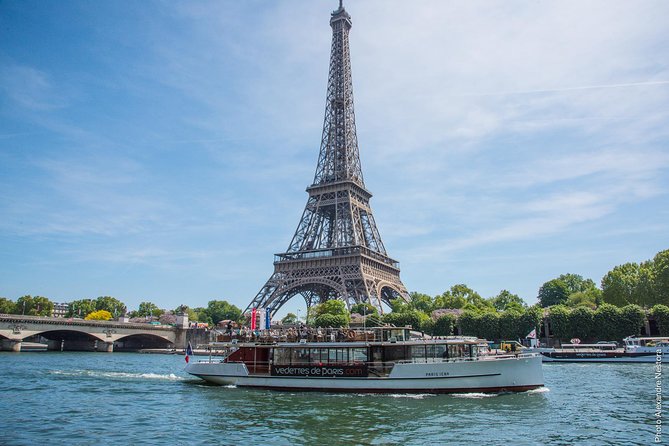 Paris Seine River Champagne Tasting Cruise - The Seine route, from the Eiffel Tower to the historic center