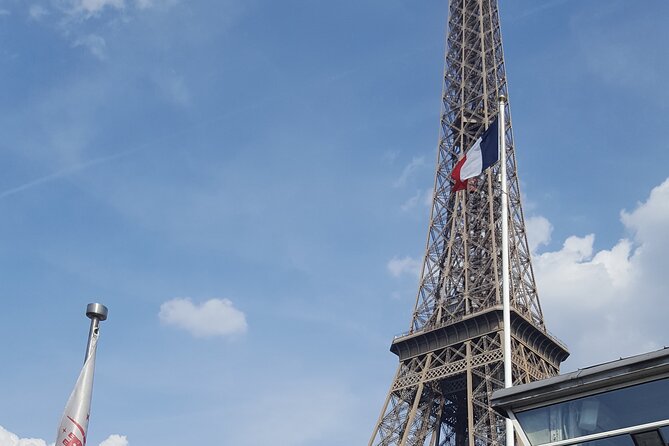 Paris Seine River Champagne Tasting Cruise - What the cruise does not include
