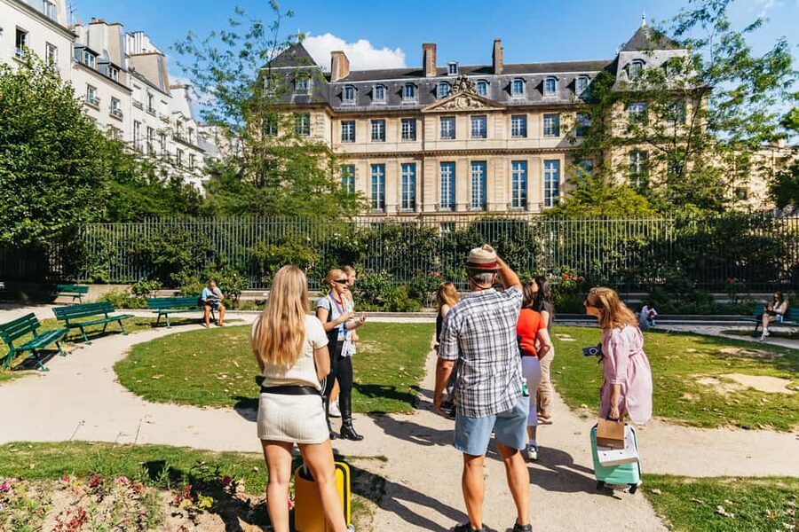 Paris: Walking Food Tour with Cheese, Wine and Delicacies - Why the Marais works so well for a food walk