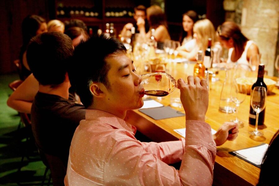 Paris: Wine and Cheese Lunch - Practical planning for your Paris day