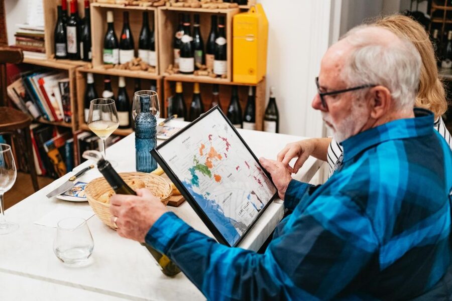 Paris: Wine Tasting Experience with 6 Wines and Cheese Board - Why the two-hour format works