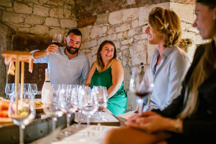 Pastrengo: Lake Garda Wine & Food Tasting in Historic Fort - Garda olive oil and ancient-grain focaccia