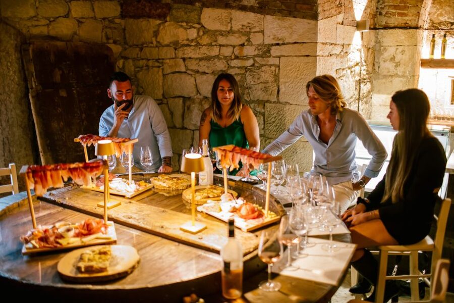 Pastrengo: Lake Garda Wine & Food Tasting in Historic Fort - Who should book this Lake Garda tasting?