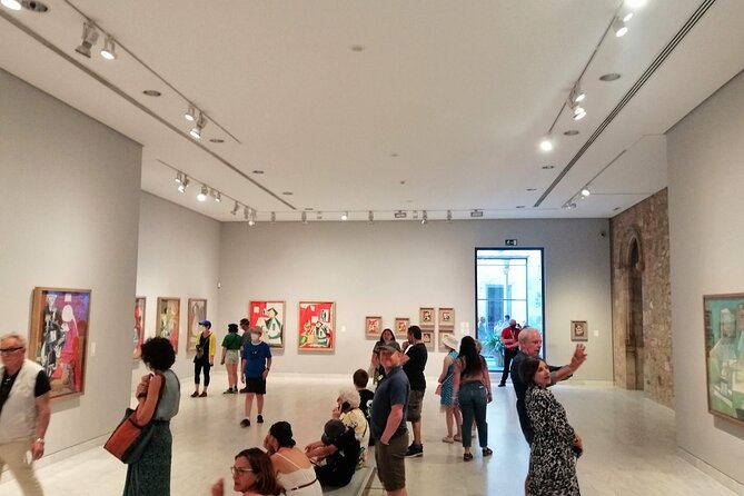 Picasso Museum and Walking Tour Plus Optional Wine & Food Tasting - Casa Llotja de Mar and the teenage Picasso