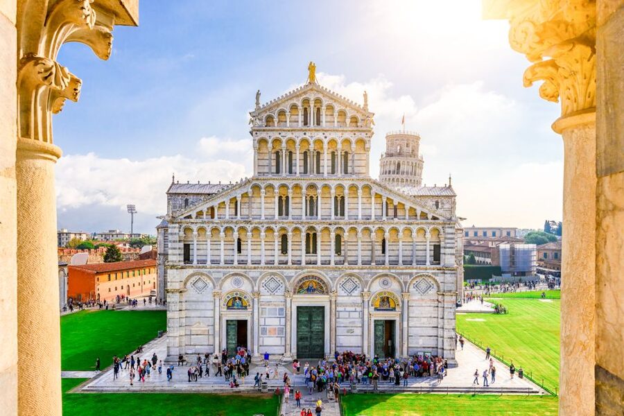 Pisa: Cathedral Guided Tour and Tower tickets & wine tasting - The Square of Miracles in 10 minutes