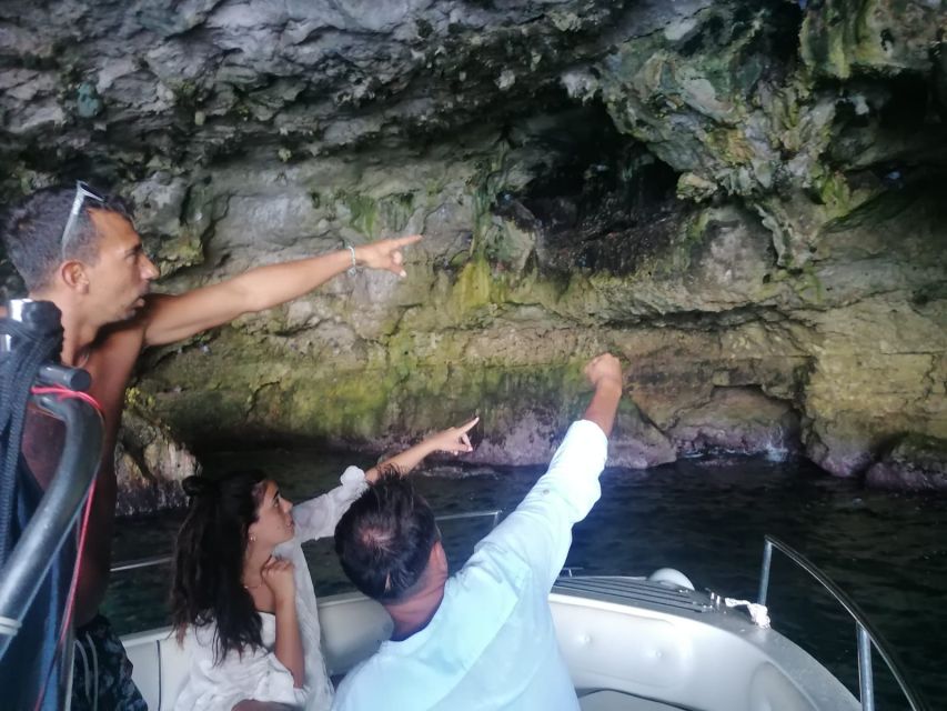 Polignano a Mare: Boat Tour with Prosecco and Snacks - Grotta Ardito and the swimming stop