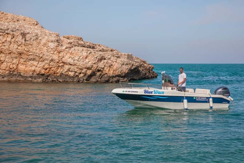 Polignano a Mare: Boat Tour with Prosecco and Snacks - The smaller caves add variety