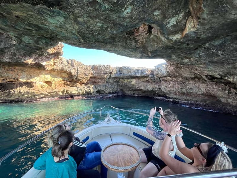 Polignano: Coastline Tour With Prosecco And Taralli & Swim - Lama Monachile from below