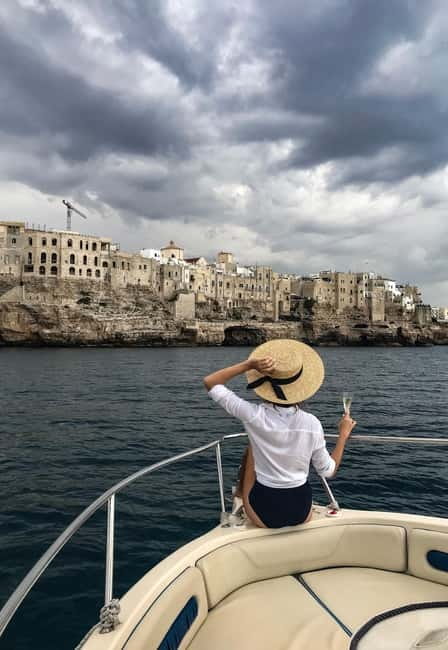 Polignano: Coastline Tour With Prosecco And Taralli & Swim - Grotta dell’Arcivescovado and Grotta Palazzese