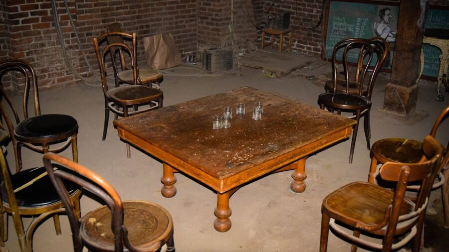 Portland: Underground Shanghai Tunnel Tour with Beer Tasting - Starting at Old Town Pizza and the Merchant Hotel