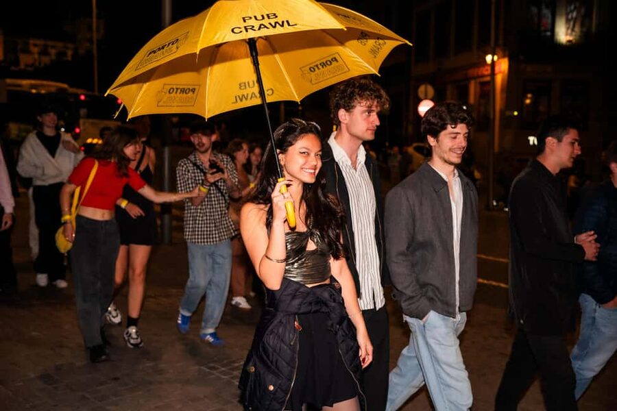 Porto: 4 Bar Pub Crawl, 7 Drinks, & Skip-the-Line Club Entry - Rua da Galeria de Paris and the main bar-hopping stretch