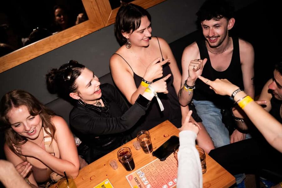 Porto: 4 Bar Pub Crawl, 7 Drinks, & Skip-the-Line Club Entry - Who this suits best