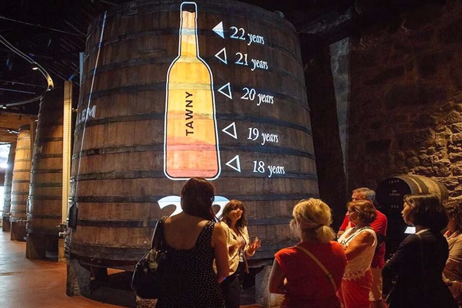 Porto: Cálem Cellar Tour, Interactive Museum & Wine Tasting - The tasting: two glasses, or a premium upgrade