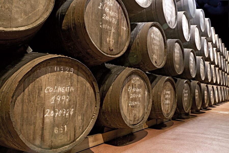 Porto: City Tour, 6 Bridges Cruise and Wine Tasting - Starting at Porto Cathedral in Sé