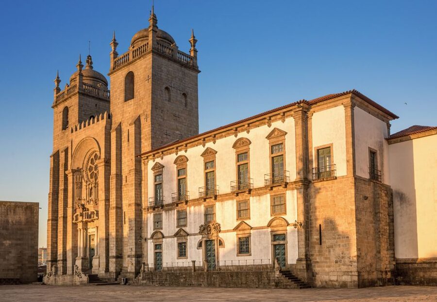 Porto: City Tour, 6 Bridges Cruise and Wine Tasting - One hour through Porto’s historic center